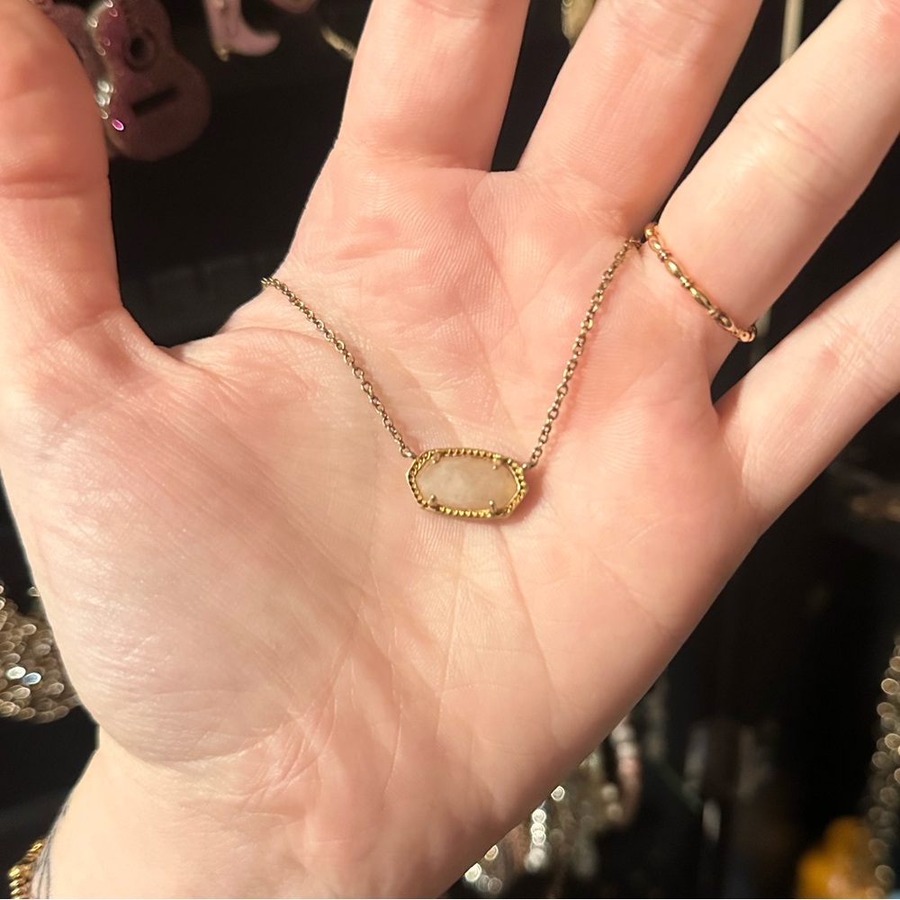 Kendra Scott Elegant Gold Necklace with Pink Pendant